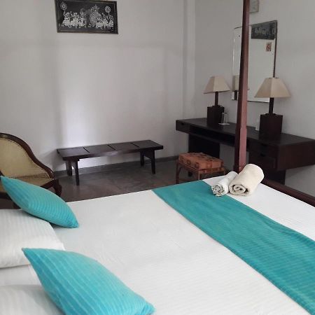 Sea Front Hikkaduwa Appartement Buitenkant foto